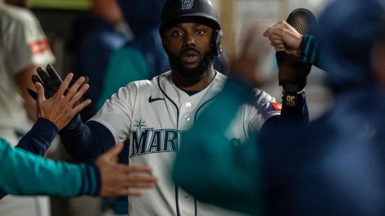 Mariners' Randy Arozarena brings ABS challenge rules into question with funny move