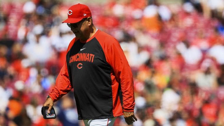 Reds' 35-year old pitcher leaves contract to pursue spot with new MLB team
