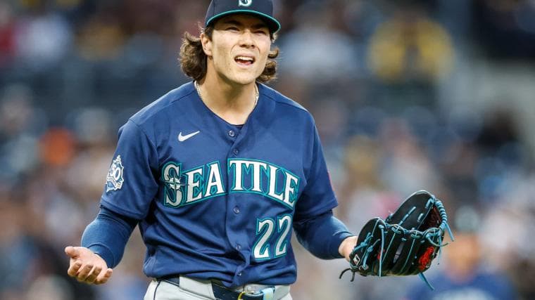 Mariners Bryan Woo doesn't want to give teams 'any life'