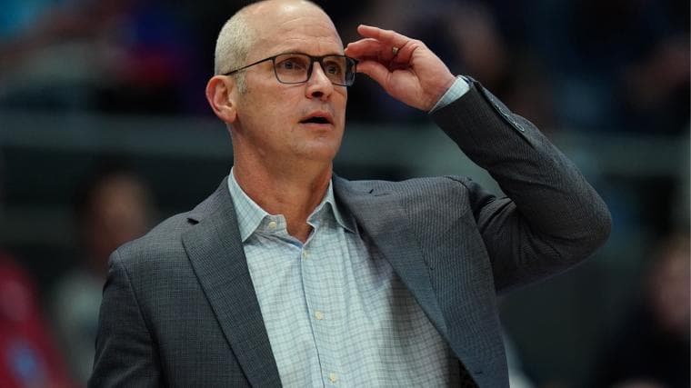 Dan Hurley holy beads, explained: Why UConn coach wears special bracelet before Huskies games