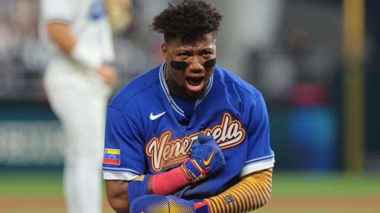 Ronald Acuña Jr. Lights Up Yankee Stadium as Braves Secure Playoffs in Venezuelan Series!
