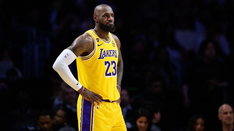 Are LeBron James, Luka Doncic playing tonight vs. Cavaliers? Game status for Lakers stars