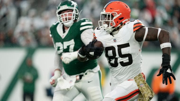 Broncos urged to add 34-TD tight end or draft Vanderbilt star to strengthen position