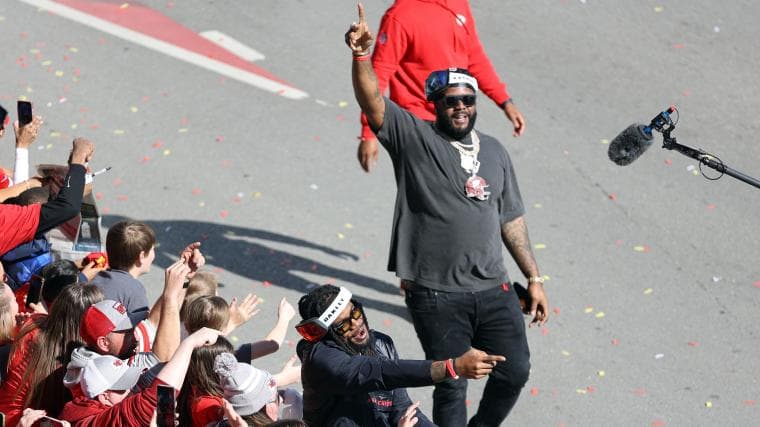 Chiefs' Super Bowl champion retires after 9 NFL seasons