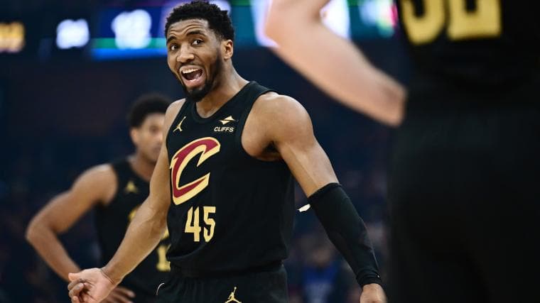 Donovan Mitchell sends harsh message to referees after questionable calls