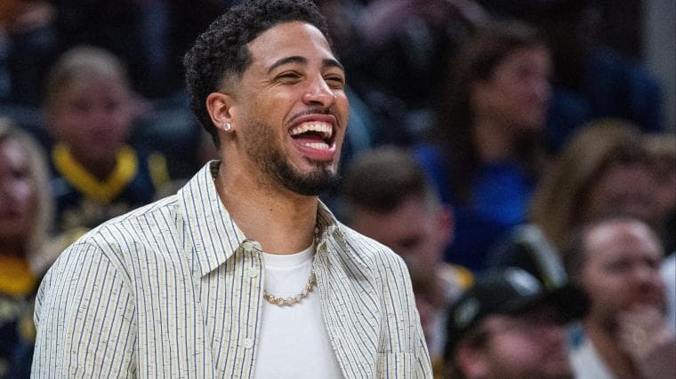 Tyrese Haliburton takes shot at former Kentucky players for John Calipari-Arkansas allegiance