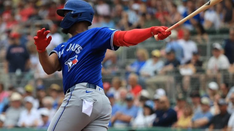 Blue Jays' Eloy Jimenez has craziest connection to Vladimir Guerrero Jr.