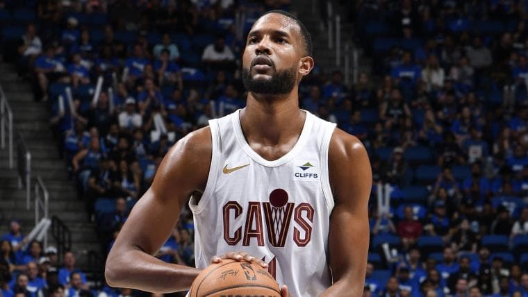 James Harden Slams Home, Rockets Win Thrilling Game