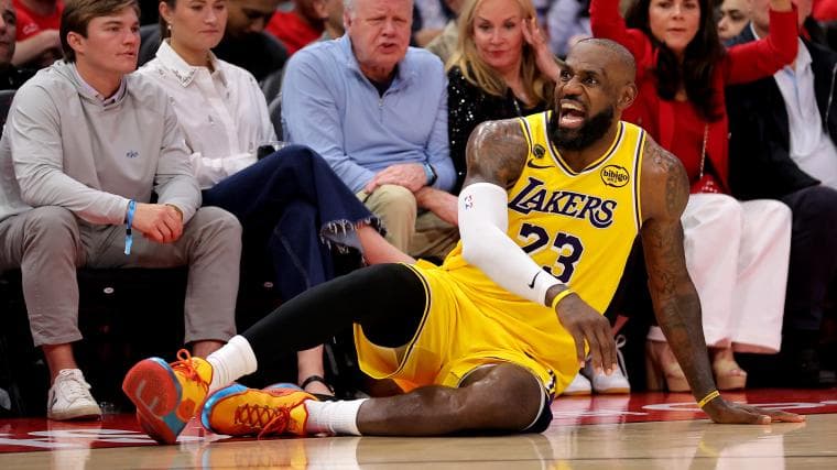 Why Texans star Will Anderson Jr. helped up LeBron James courtside — the real reason