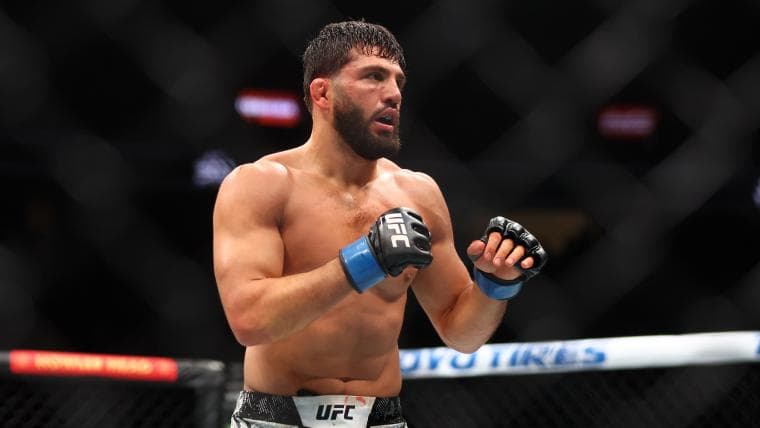 Top UFC contender believes he would best Khabib Nurmagomedov