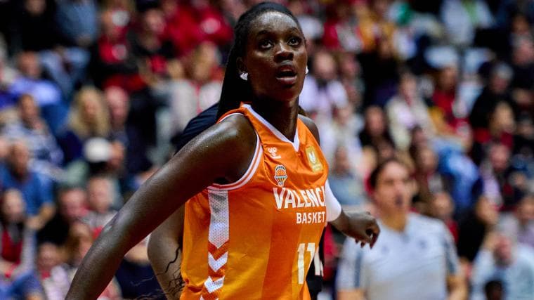 Who is Awa Fam? Meet Spanish basketball star in running to go No. 1 overall in 2026 WNBA Draft