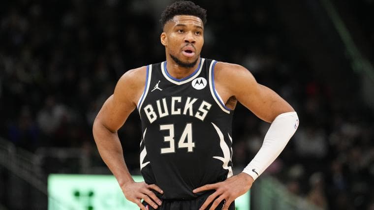 Giannis Antetokounmpo Domineeringly Eviscerates Defenses, Revitalizes Team Performance!
