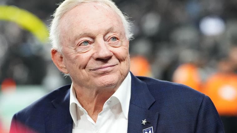 Jerry Jones just got worrying Dak Prescott message from Cowboys legend