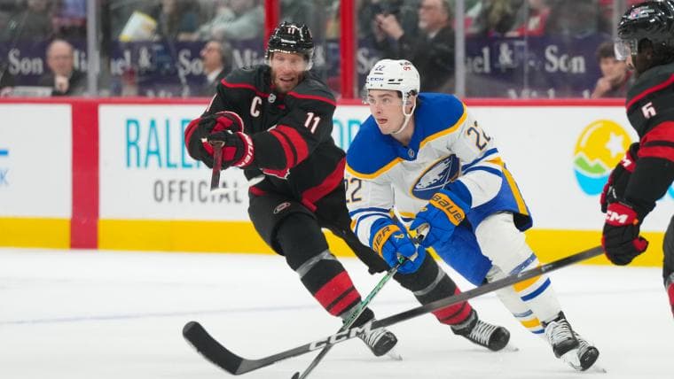 Elite Pros Dominate Legends; Upstart Stars Shake Up Scene!