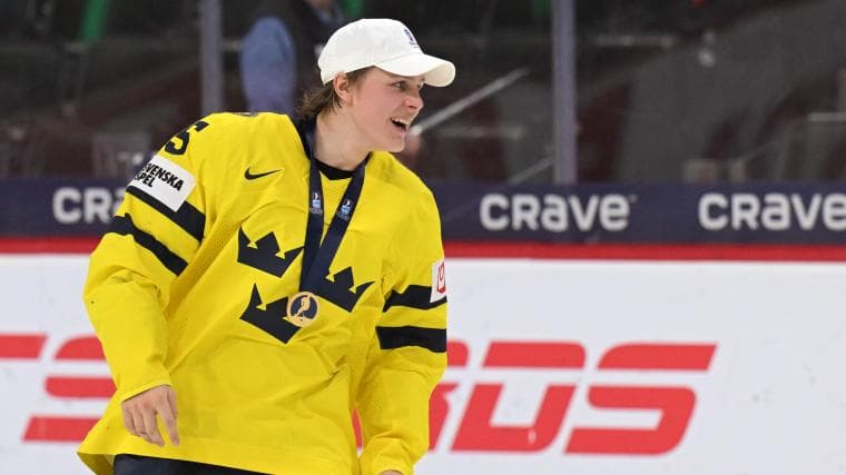 Ivar Stenberg introduces himself to NHL fans with painful penalty vs. Canada at IIHF World Championships