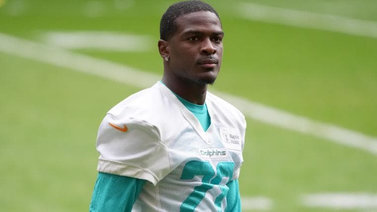 NFL Pro Reveals Key Move Behind Jaylen Waddle's Upgrades From De'Von Achane in Dolphins Swap!