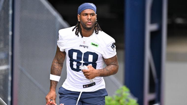 Steelers sign 24-year old TE with Patriots experience who Eagles just parted ways with