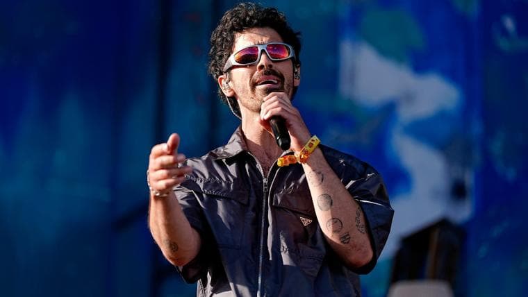 Why 'lifelong' WWE fan Joe Jonas is singing National Anthem at WrestleMania 42