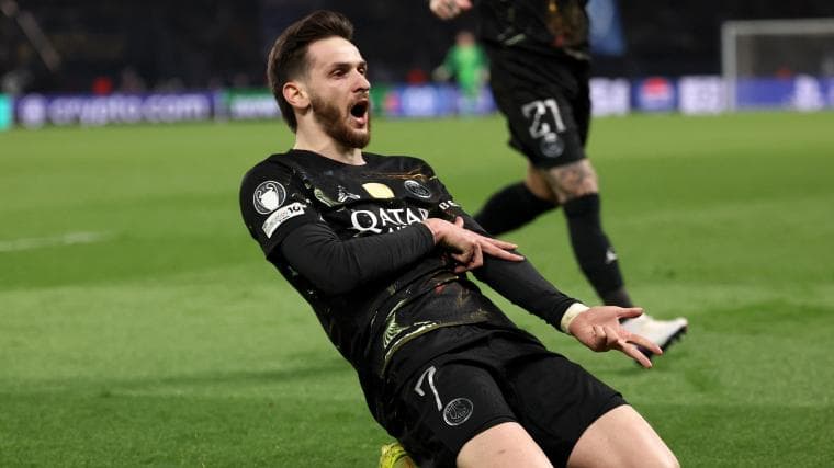 Arsenal eye ambitious move for PSG star Khvicha Kvaratskhelia