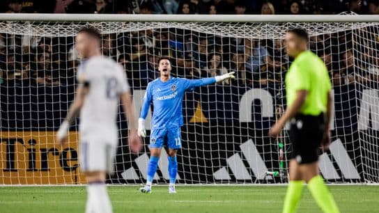 LA Galaxy Booed in 2-1 Home Loss