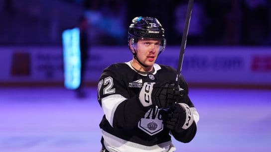 Alexander "Panari" Panarin Returns to the Big Bash: Ovechkin’s Smash Sends Capitals Into a Tailspin!