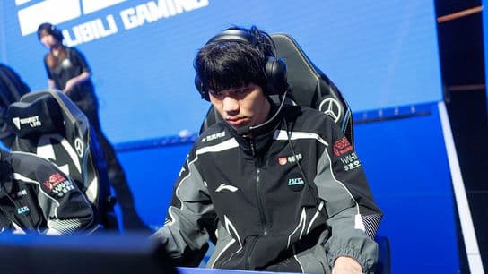 New Headline: Chen Masters' Epic Series Wins Team's Grand Championship Title