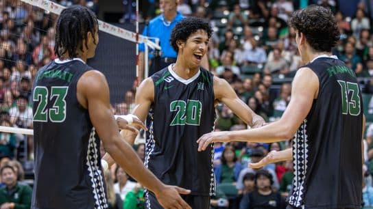 Tread Rosenthal’s near-triple double helps hoist Hawai’i over No. 5 UC Irvine