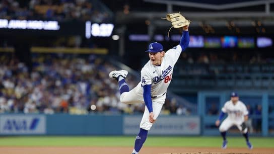 TST Images: Dodgers defeat Giants, 5-2, at Dodger Stadium