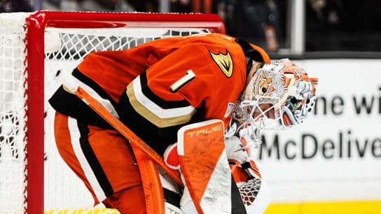 Ducks continue free fall, shutout by Predators in sixth straight loss