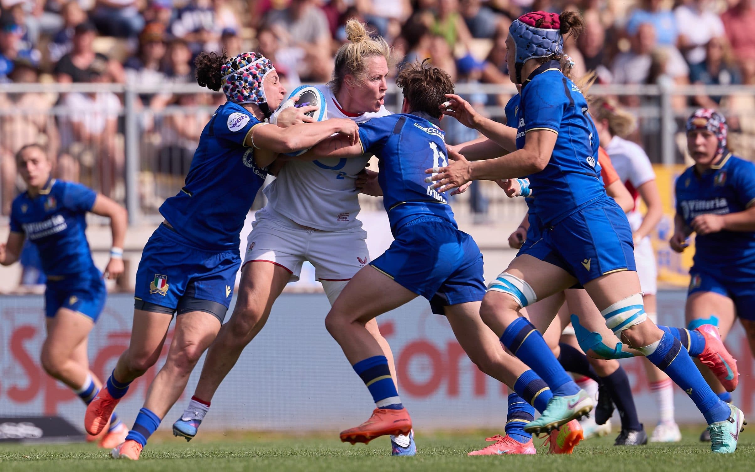 Marlie Packer scores four tries as England beat plucky Italy in Women’s Six Nations