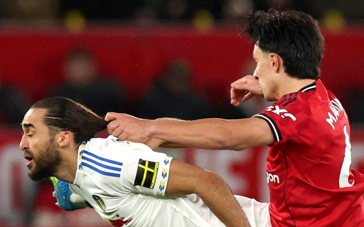 Carrick fury at referee over Martinez ‘hair pull’ red card after Leeds stun Man Utd