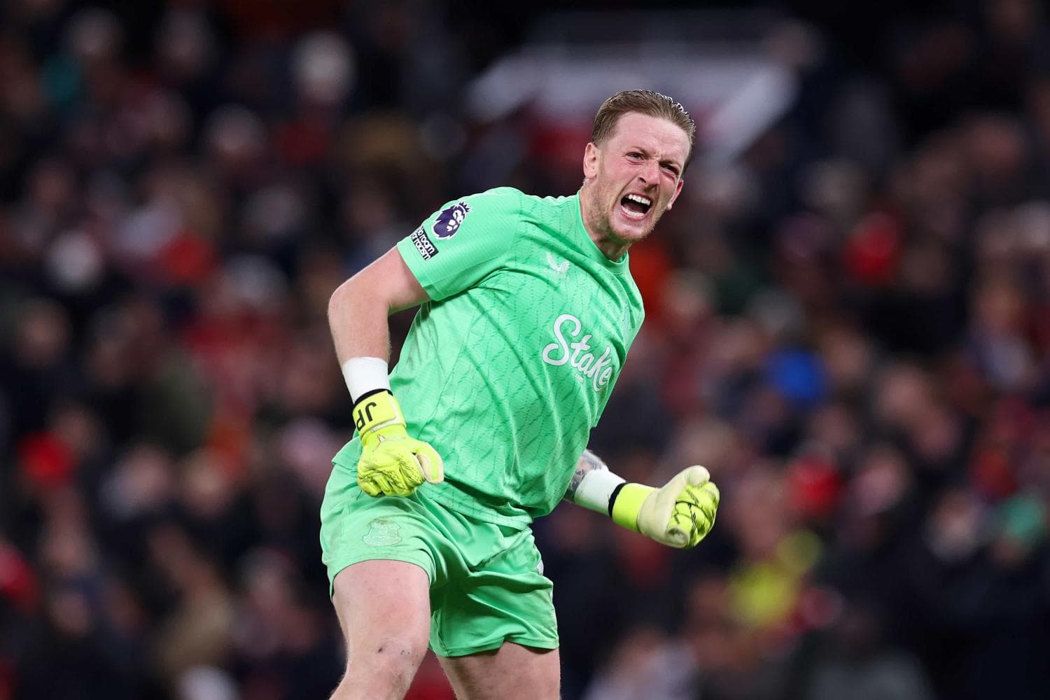 Pickford save heralds 100th clean sheet for Everton