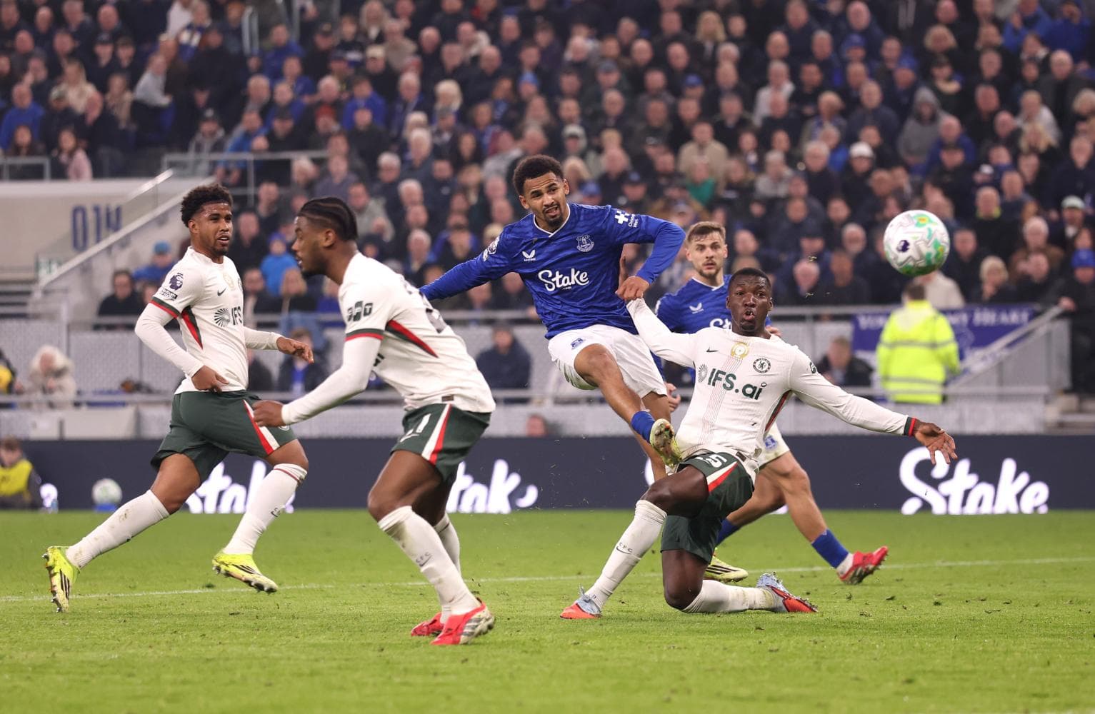 Ranking Iliman Ndiaye's best Everton goals