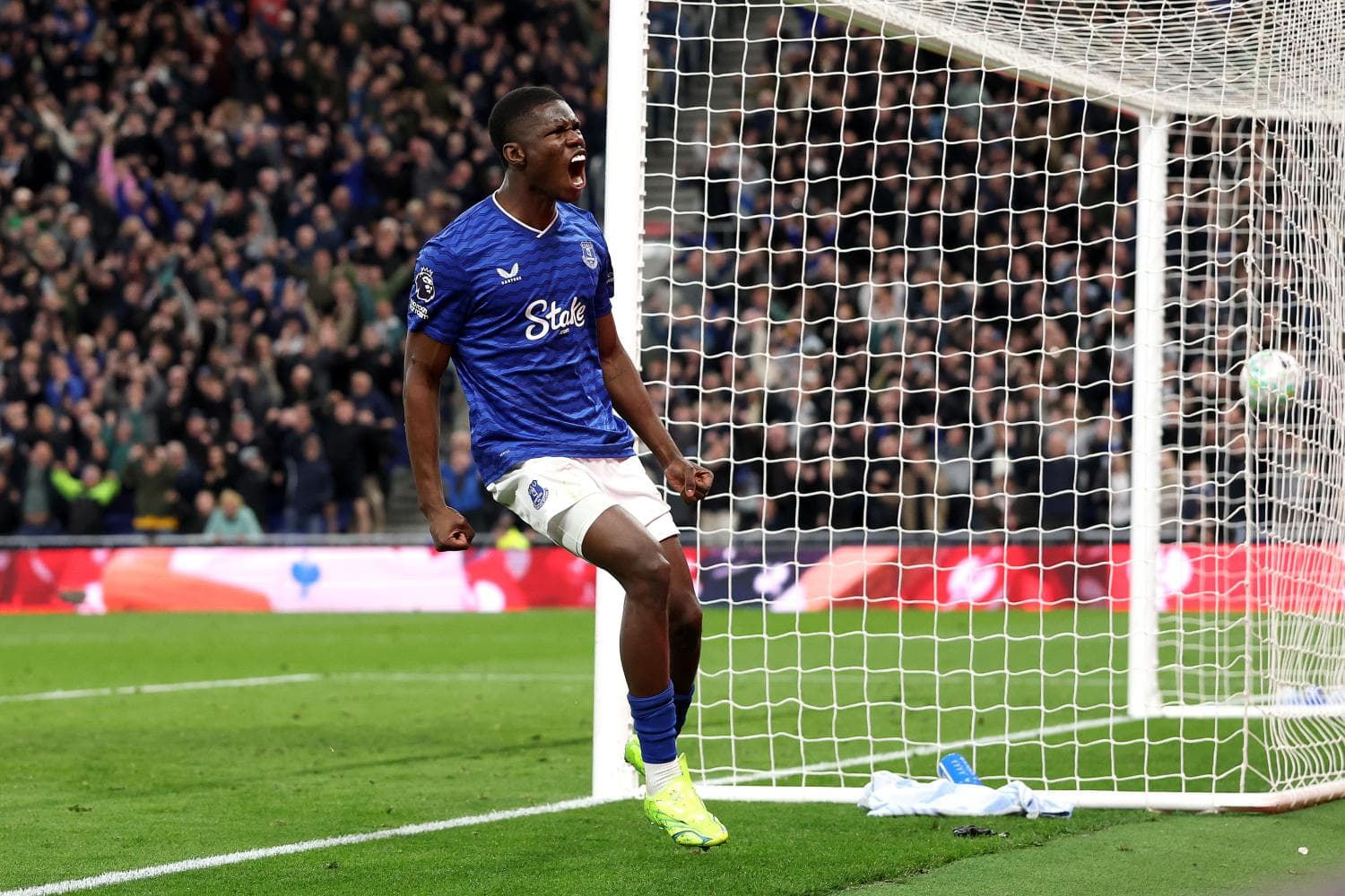 Fantastic second half sees Doku deny Everton win with late stunner