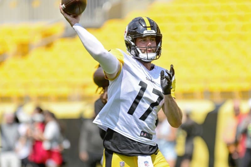 Baltimore Ravens to sign quarterback Skylar Thompson to 1-year contract