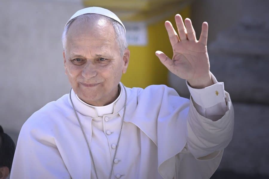 Notre Dame, Villanova to tip off basketball season in Rome, visit Pope