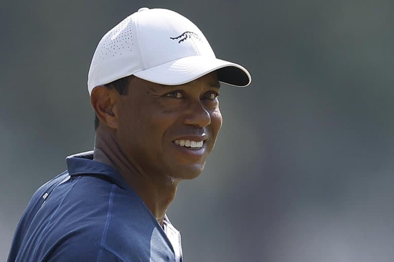Deputies: Tiger Woods 'sweating profusely,' possessed pills after crash