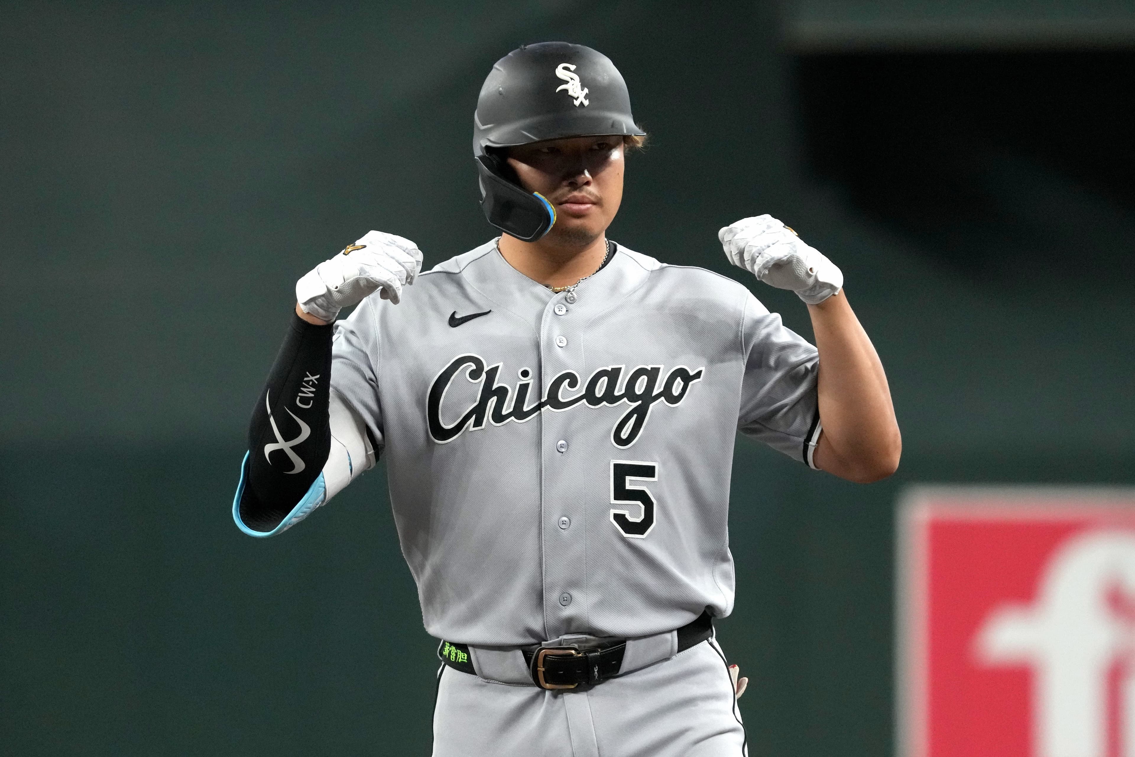 History-making Munetaka Murakami is already 'one of the boys' with White Sox