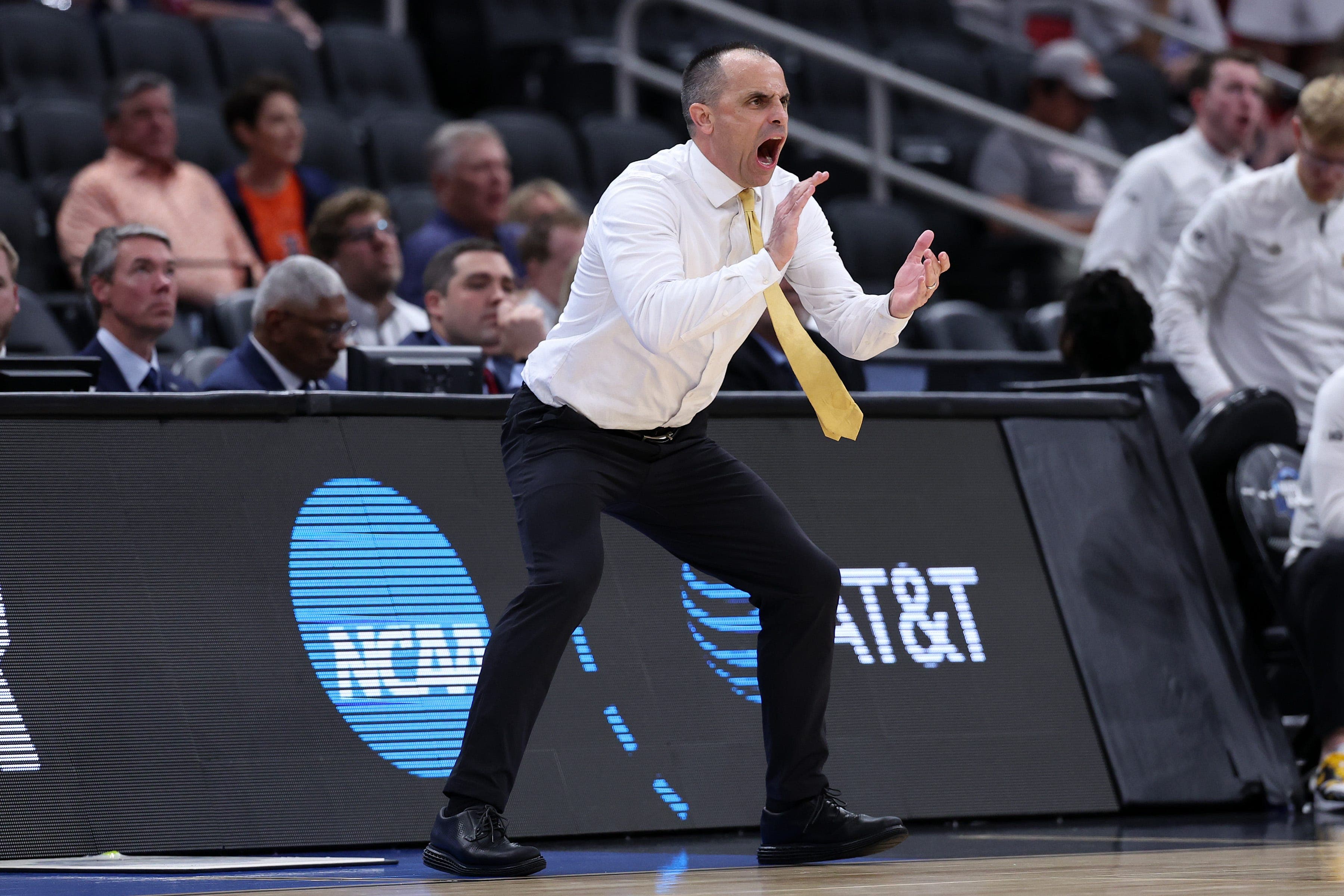 A broken marker and unbreakable resolve: Ben McCollum's 'insane' ride to Elite 8