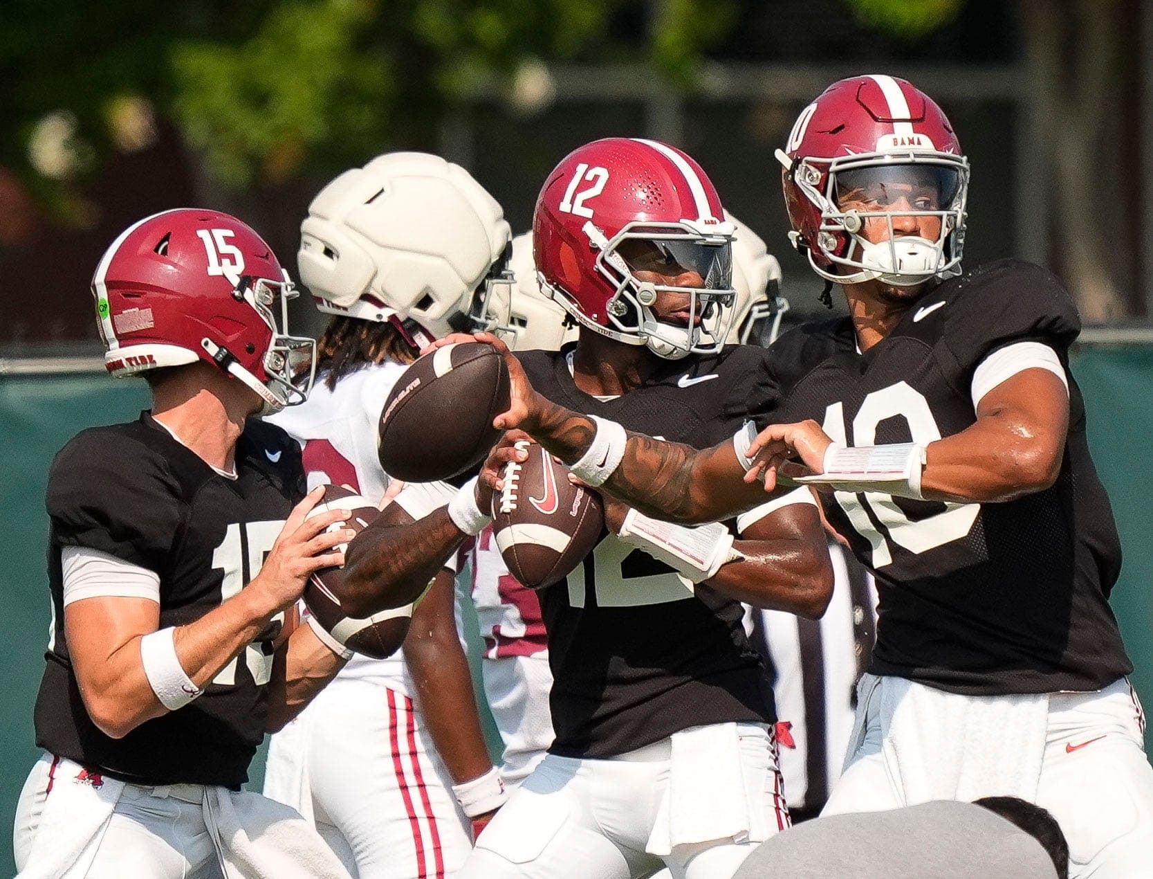 Austin Mack or Keelon Russell? The latest intel on Alabama's quarterback competition