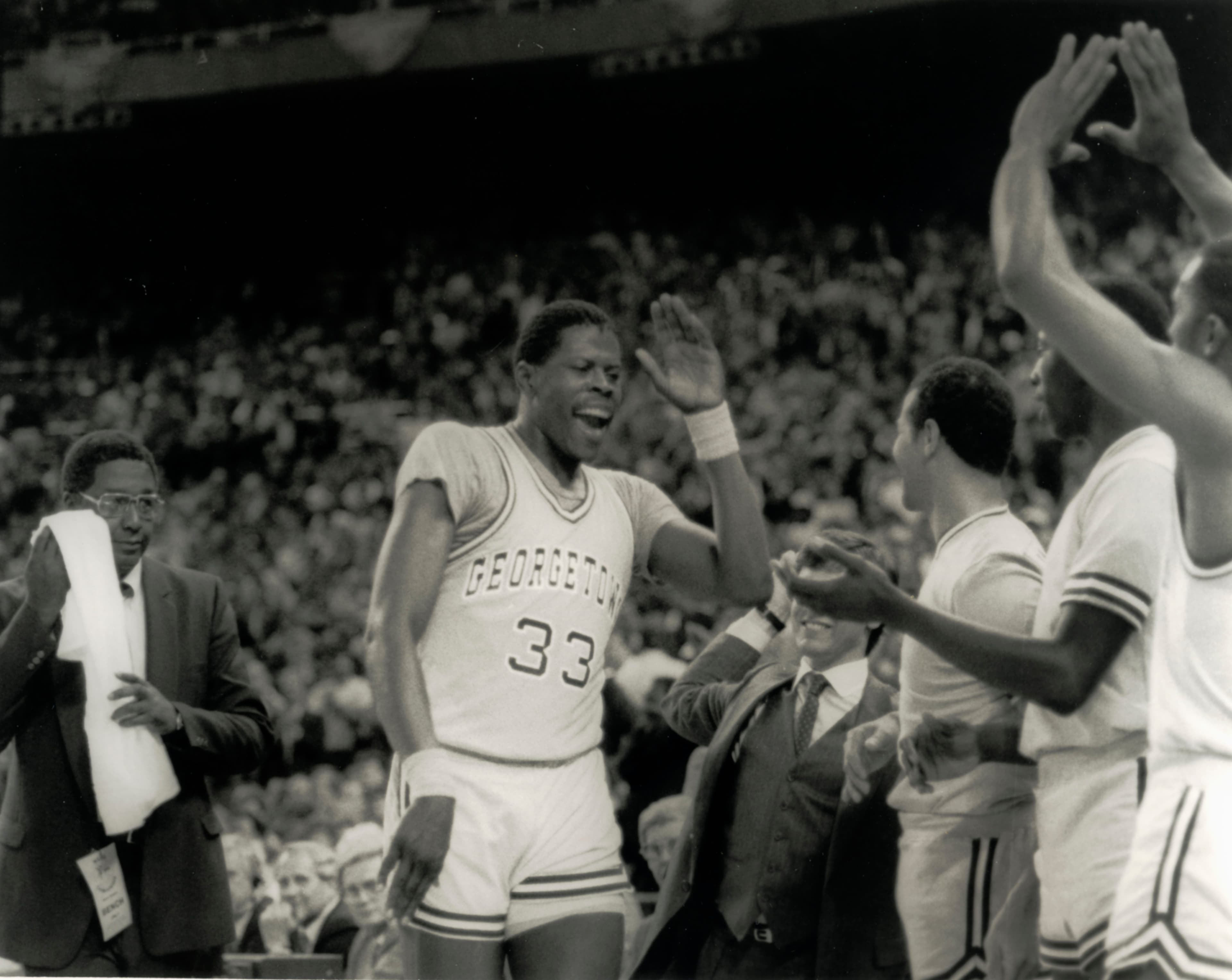 Knicks’ Patrick Ewing Leads Georgetown in March Madness Victory Throngs Knicks Fans!