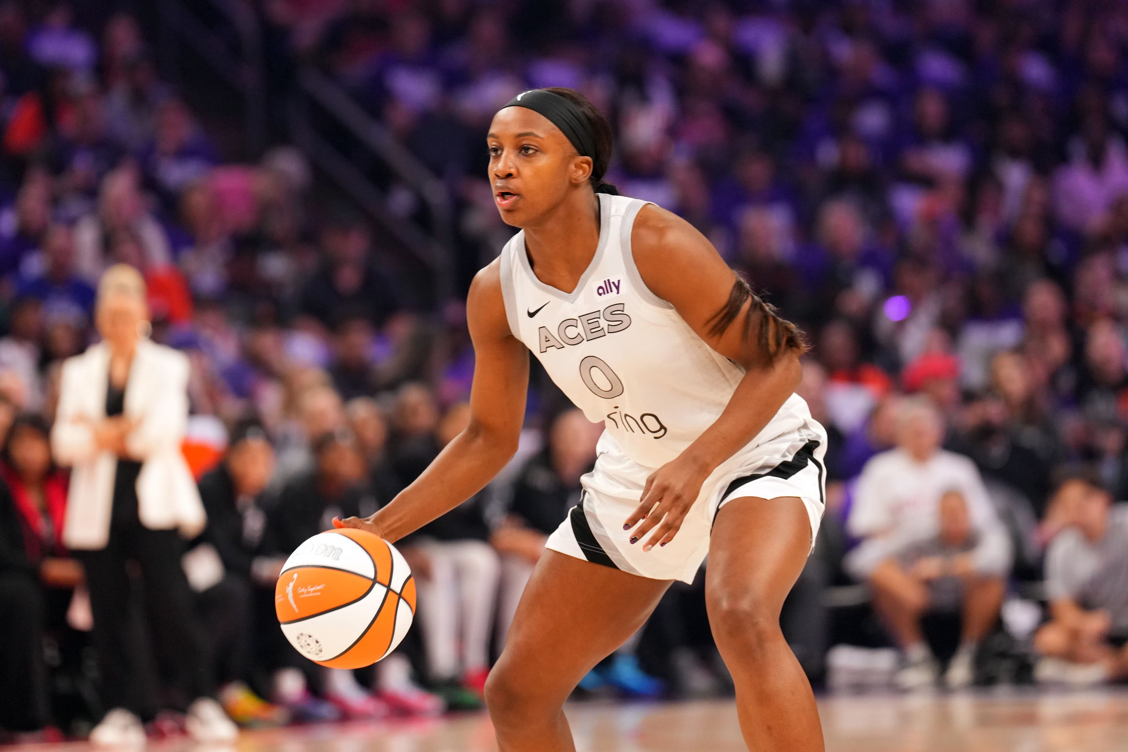 Jackie Young reportedly finalizing one-year deal with Las Vegas Aces