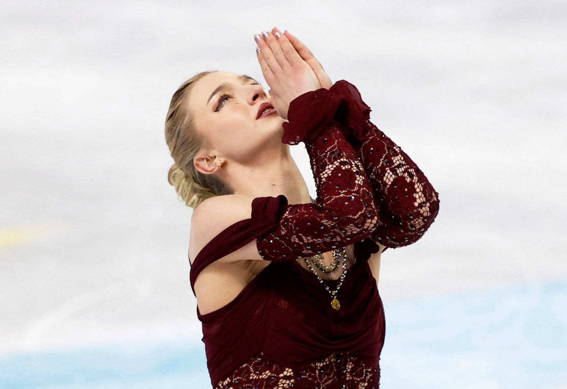 Olympics stars Amber Glenn, Isabeau Levito competing again after whirlwind month