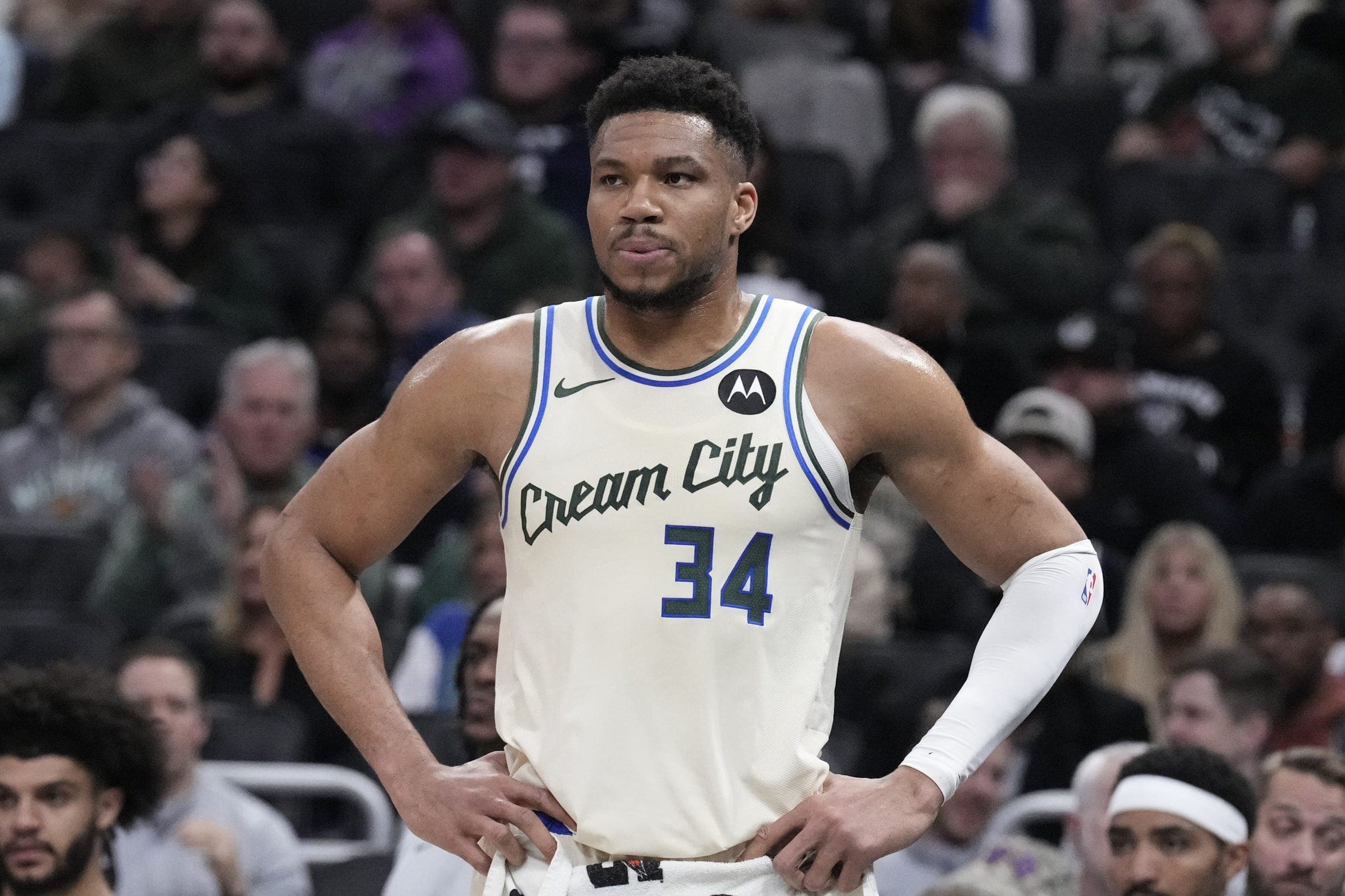 Bucks owner: Giannis' future should be resolved before NBA draft