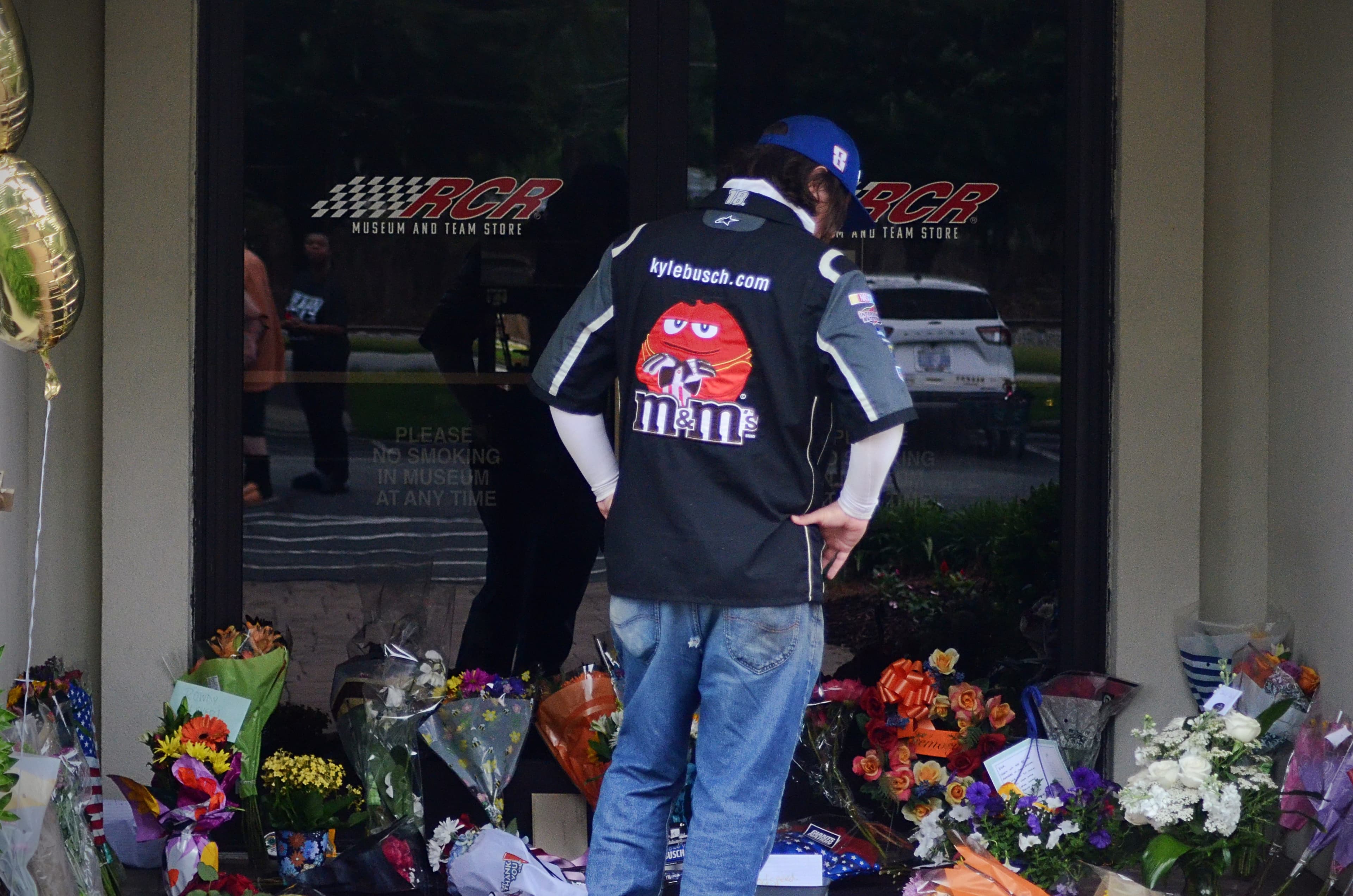 NASCAR fans, 'Rowdy Nation' mourn Kyle Busch at RCR headquarters