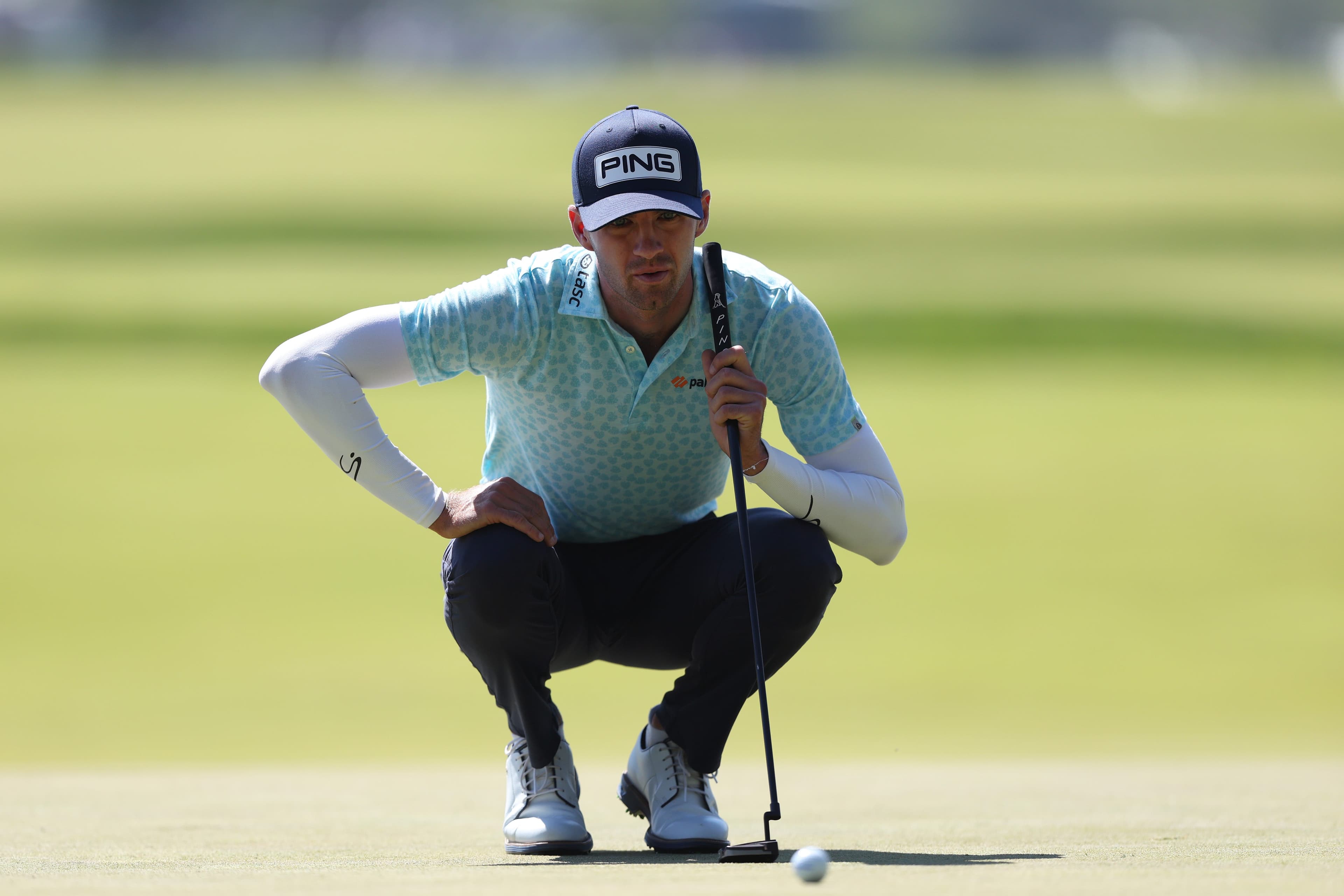 Alex Smalley leads but dozens enter Sunday in contention at PGA Championship