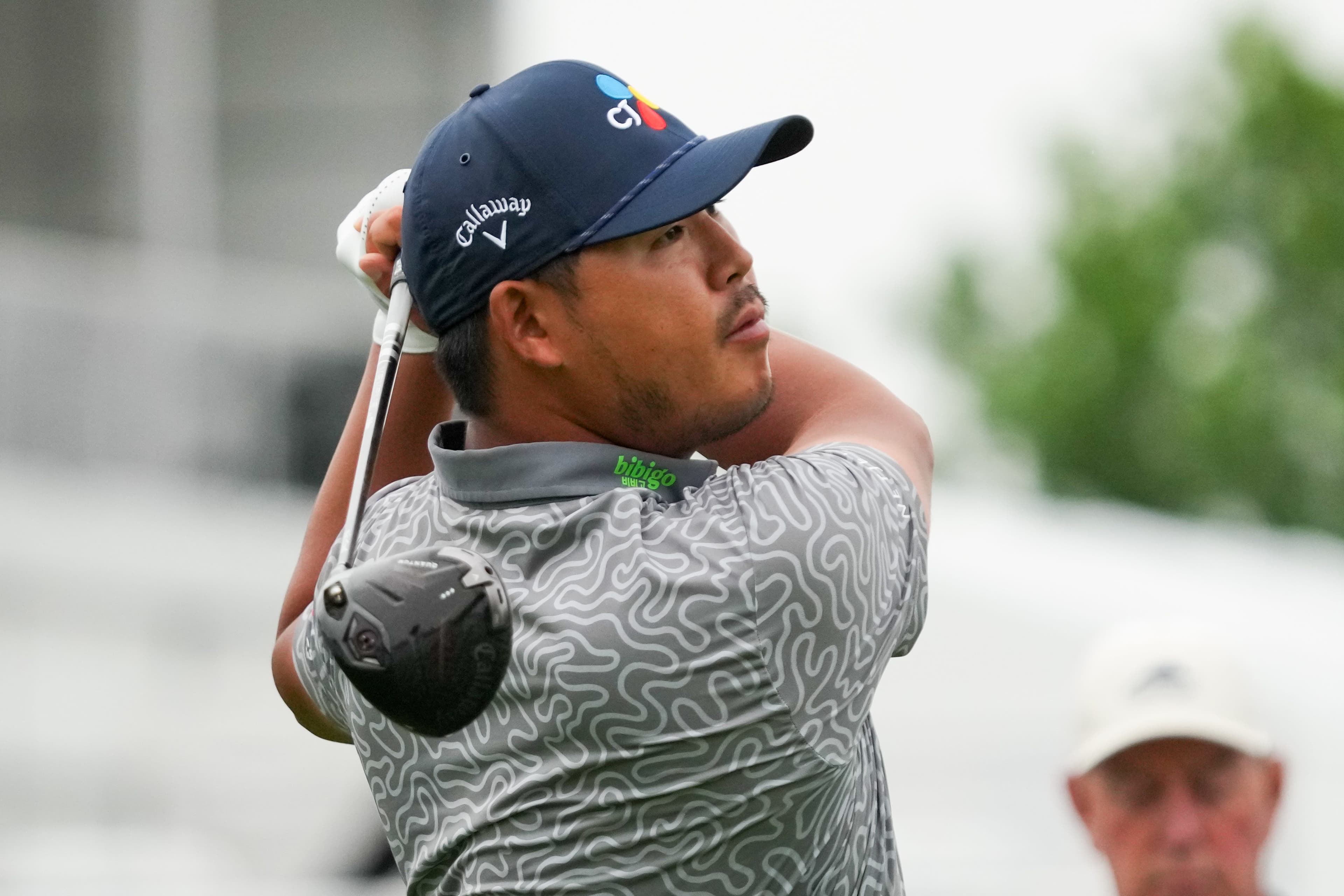 Si Woo Kim misses putt for 59, leads PGA Tour's Byron Nelson
