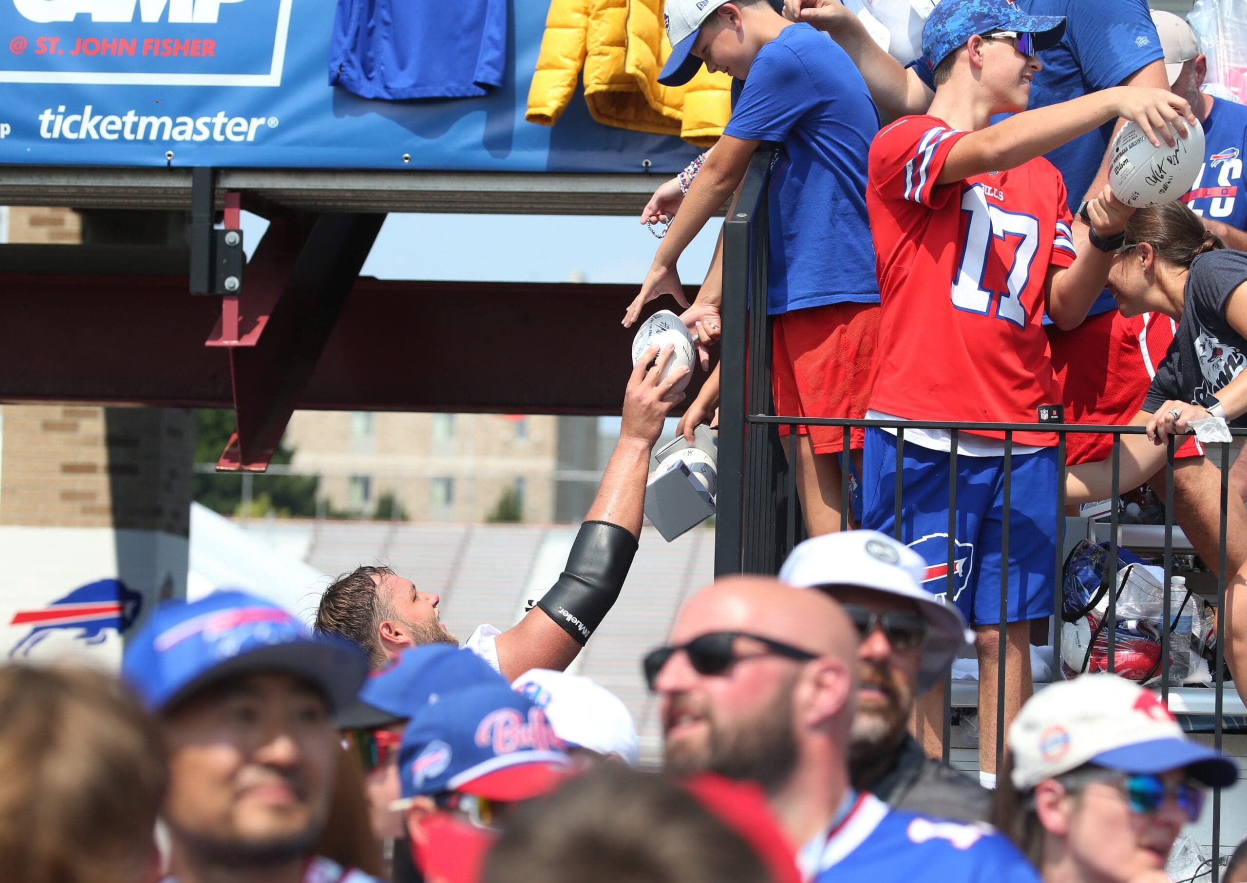 New Headline: Vikings Brace for Rush to Seal Pro Bowl Star Swap with Bills