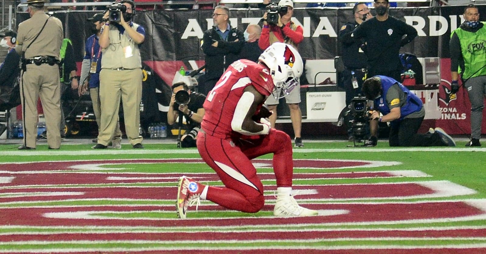 One Man Pounds the Table for Vikings QB