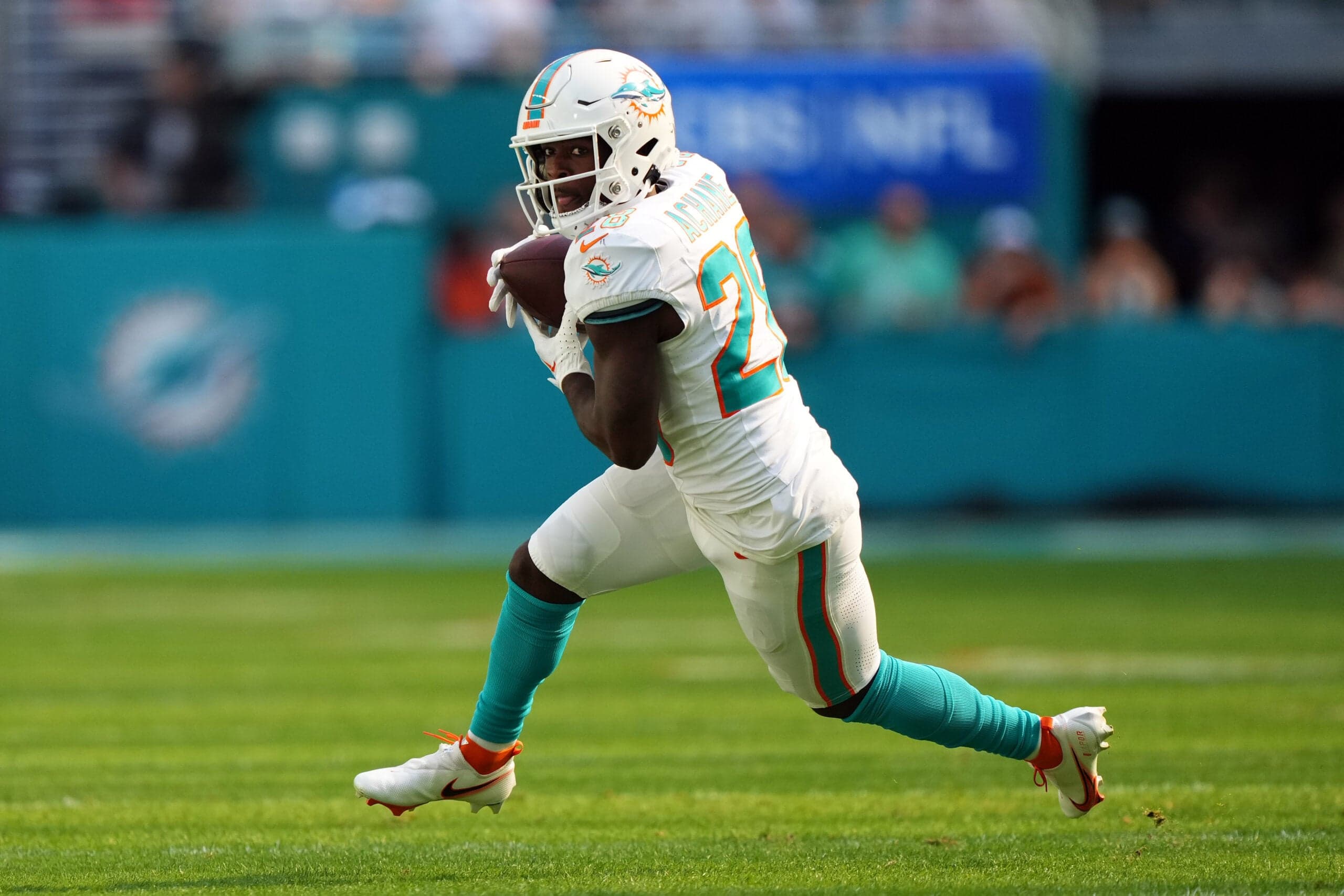 Vikings Rumors Picking Up on De’Von Achane, a J.J. McCarthy Trade, the Draft Darling